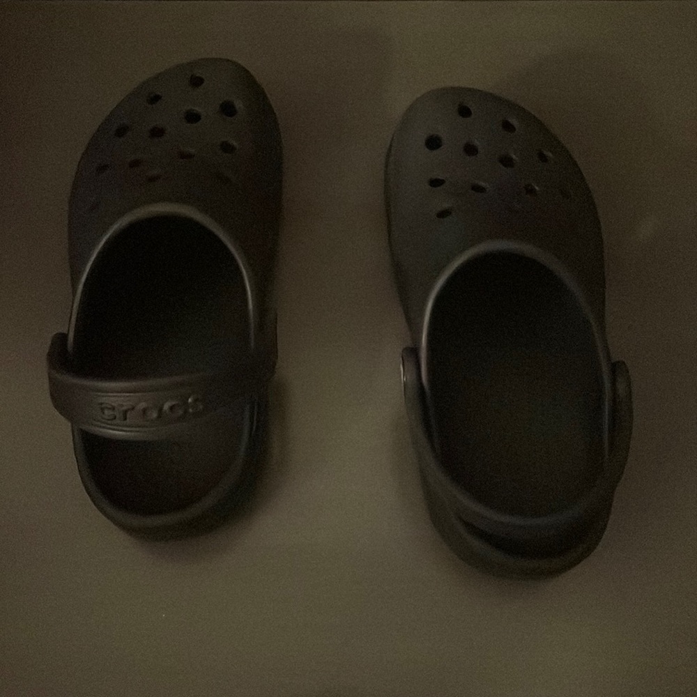 Crocs - Picture 2 of 3